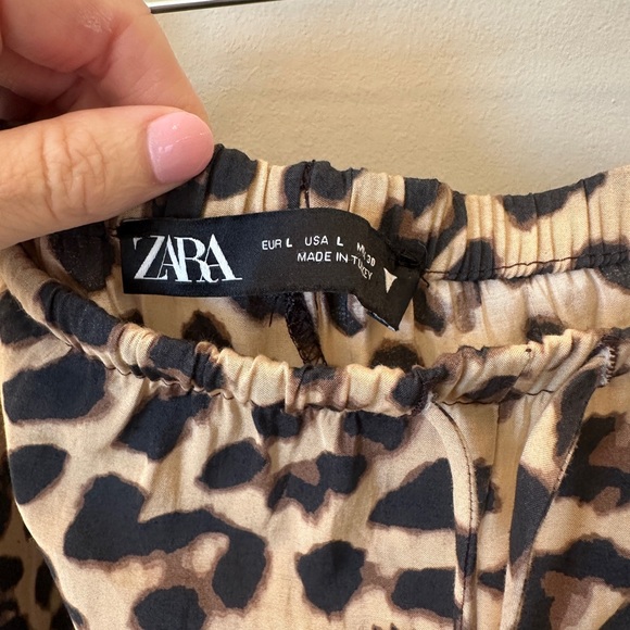 Leopard Print pants - Picture 2 of 4